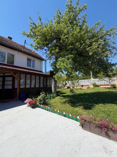 Фасада на хотела, Green Village Life in Aleksinac