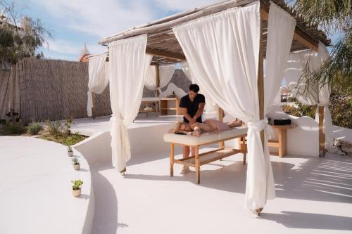 Massage, Axel Beach Mykonos - Adults Only in Mykonos