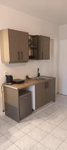 Rosilion Studios & Apartments 5