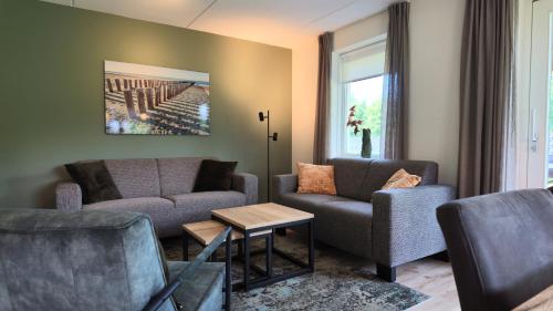 Villapark Wulpdal | Villa De Zeehond in Verspreide huizen Scherpenisse