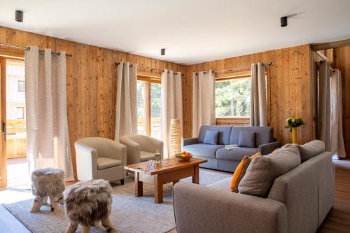 4 bedrooms, 10 beds
