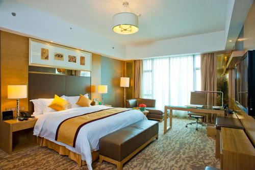 Sovereign Hotel Zhanjiang Sovereign Hotel Zhanjiang is conveniently located in the popular Xiashan area. Both business travelers and tourists can enjoy the propertys facilities and services. Take advantage of the propertys 2