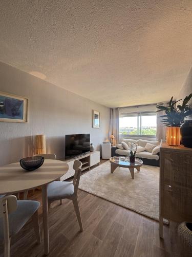 Appartement centre Saint- Tropez - Piscine - parking Privée