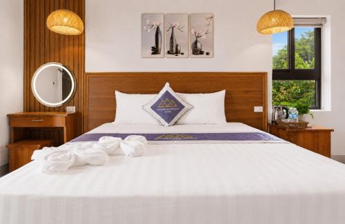 TamCoc Golden Mountain Homestay in Ninh Bình