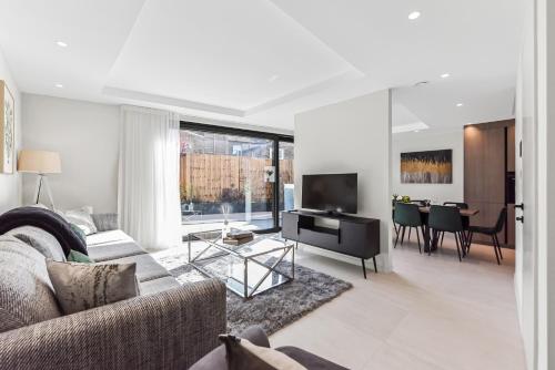 Sophisticated & Spacious Luxe 5BR Home, Londres