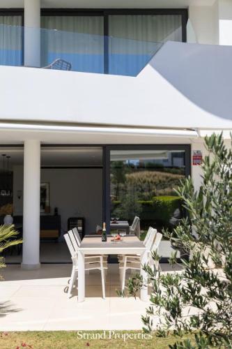 Modern Garden Villa Apartment with a Spacious Terrace
