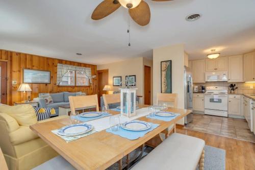 virtuve, Beachy Keen Steps to Sand, Miles from Stress in Avalona (NJ)