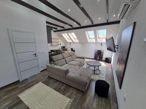 Black Swan Home Tuzla