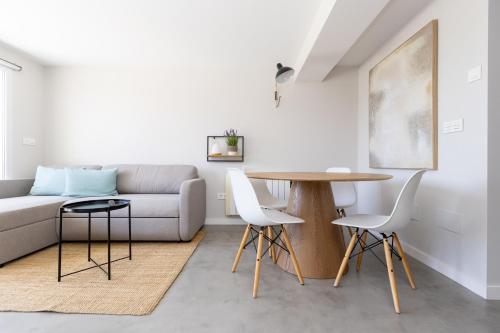 LM house - image 2