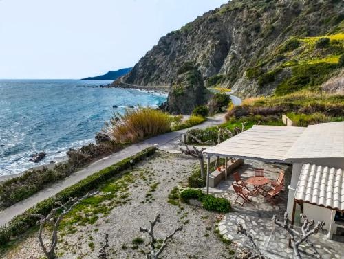 Anatolika Beachfront Cottage - East of Prevelis Villas gîte à louer Katsorídha