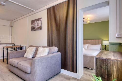 Flat 4, 59 Ashley Road
