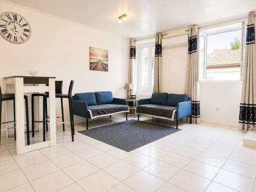 sejour climatisé avec chambres avec ventilateurs