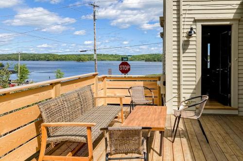 Vaatamisväärsus lähikonnas, Sweeping Sheepscot River views in newly renovated 200 year old Wiscasset home in Wiscasset