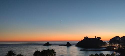Estudio con maravillosas vistas al mar Almuñecar Beach