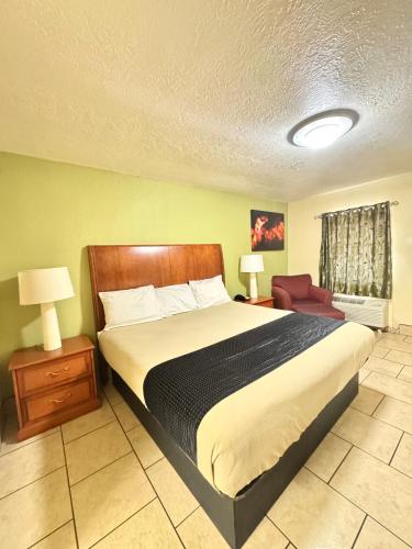 Texas Inn Beaumont 2