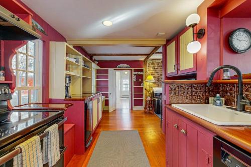köök, Cozy Apartment Near The River: Walk to Town & Local Attractions in Wiscasset
