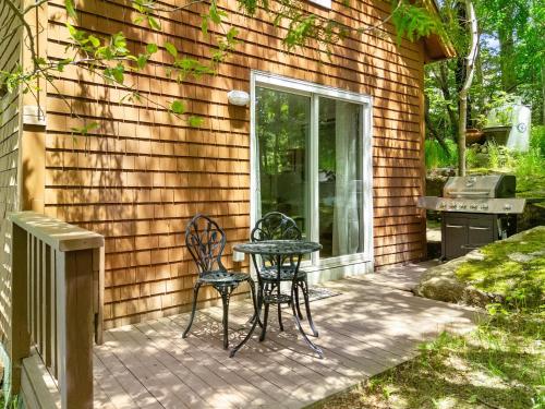 Удобства, Two-Level Unit w/ Patio, Deck, Firepit, Private Washer/ Dryer, and Free WiFi in Otter Creek