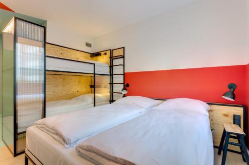 MEININGER Hotel Leipzig Hauptbahnhof - image 6