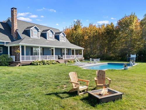 Úszómedence, Cove House with Private Pool, Ocean Views, Family in South Thomaston