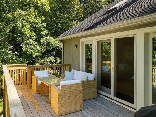 Facilities, Kinney Cabin: 5-Bedroom Lakefront Home in Jefferson (ME)