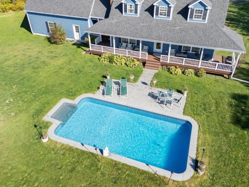 Úszómedence, Cove House with Private Pool, Ocean Views, Family in South Thomaston