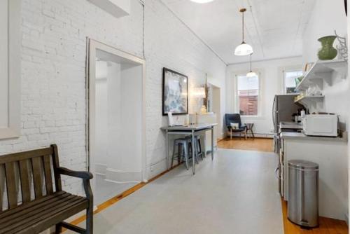 virtuve, Rockland Central Loft, heart of downtown in Rockland (ME)