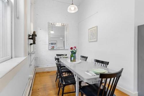 Iekārtas, Rockland Central Loft, heart of downtown in Rockland (ME)