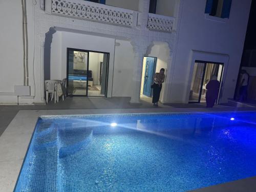 منظر, Djerba Moon in أغير