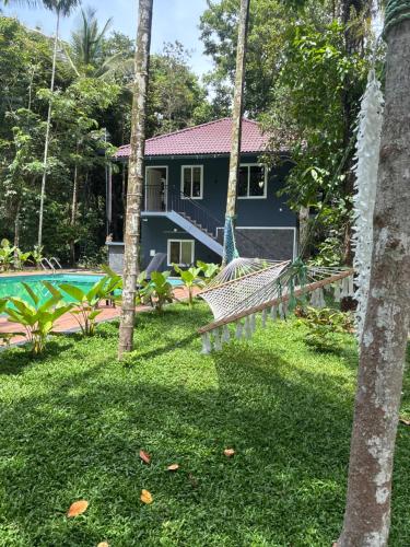 Hidden Bliss Group Retreat Pool Villa in مينانجادي