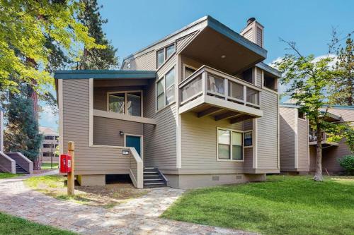 Feel At Home In Tahoe With Private Beach Access Sauna & Lakefront Pool - Lake Tahoe