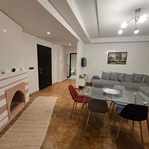 Furnished 2 Bedrooms Apartment - image 5