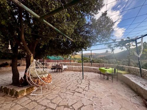 Oak Farm مزرعة الملّول in อัญลูน