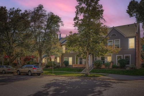 The Santa Fe Hotspot Walk to Eats Drinks & Fun - image 2