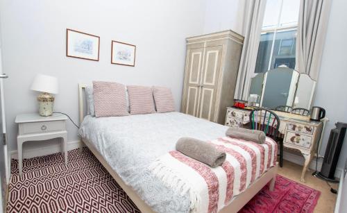 House close to kings cross 3