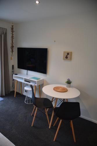 Facilities, Rojan's Roost in Northwood