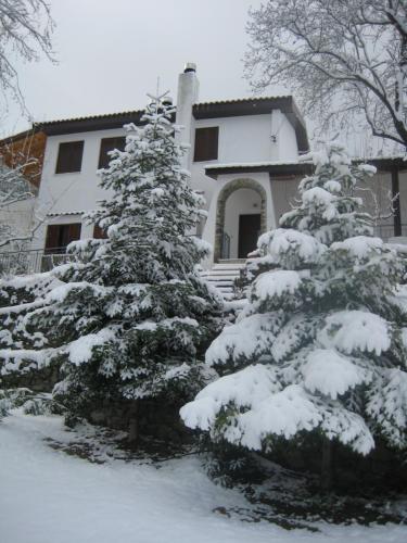 A szálláshely kívülről, Flora's House in Spilia