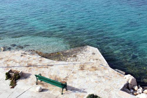 Apartments by the sea Primosten - 27876 - image 4