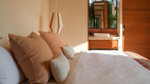 The Manuka House Private 4BR Villa in Bingin with Sauna & Cold plunge in Walkable Neighborhood - image 5