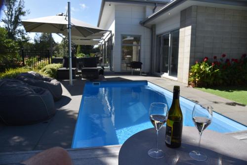 Swimming pool, Rojan's Roost in Northwood