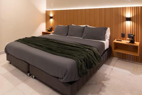Posh Polanco Stay TVs and Desks in Each Room - image 2