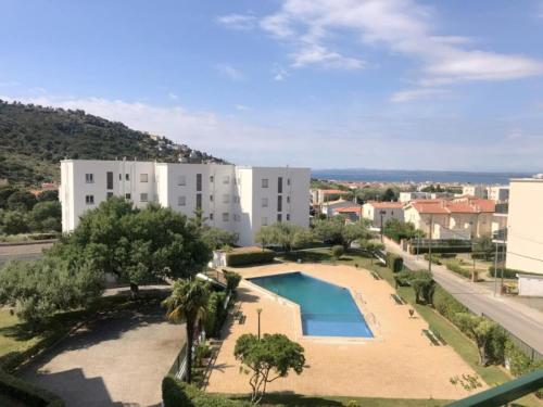 Apartamento de 3 habitaciones con piscina y parking en Roses - HISP-312-19