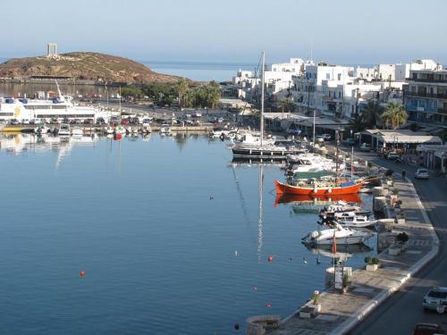 Hotel Coronis - main image