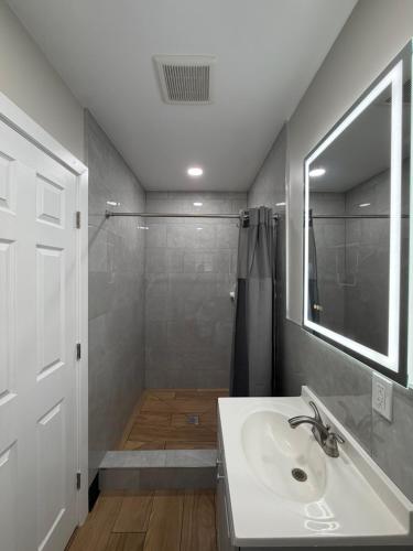 Carlton Motel – Los Angeles, CA