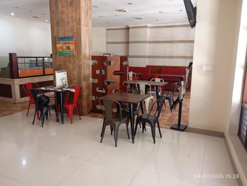 Legenda Beril Hostel near Losari Beach