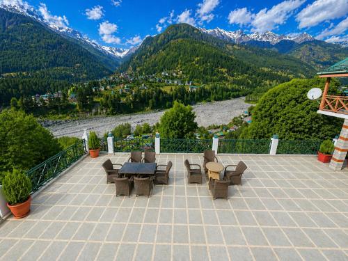 Hotel Hollywood Manali - Scenic River & Mountain View With Premium Rooms Near Mall Road photo 5