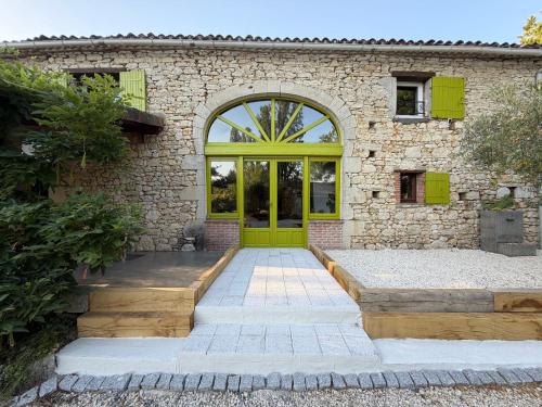 Vista exterior, Domaine La Bellevue - Maison de Charme & Nature in Esclottes