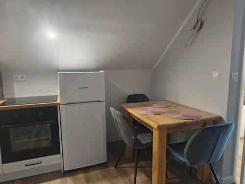 Apartament w Tarnowie Jeziernym in Slawa