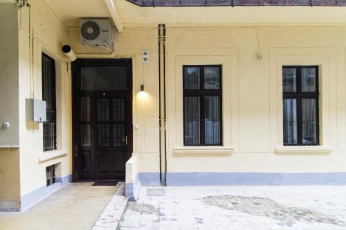 Authentic Klauzal Apartment 4