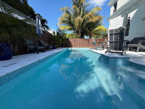 The Miami Grove Oasis - Miami, FL