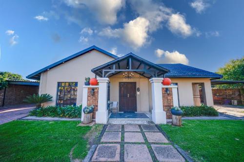 Exterior view of 13 Hobson